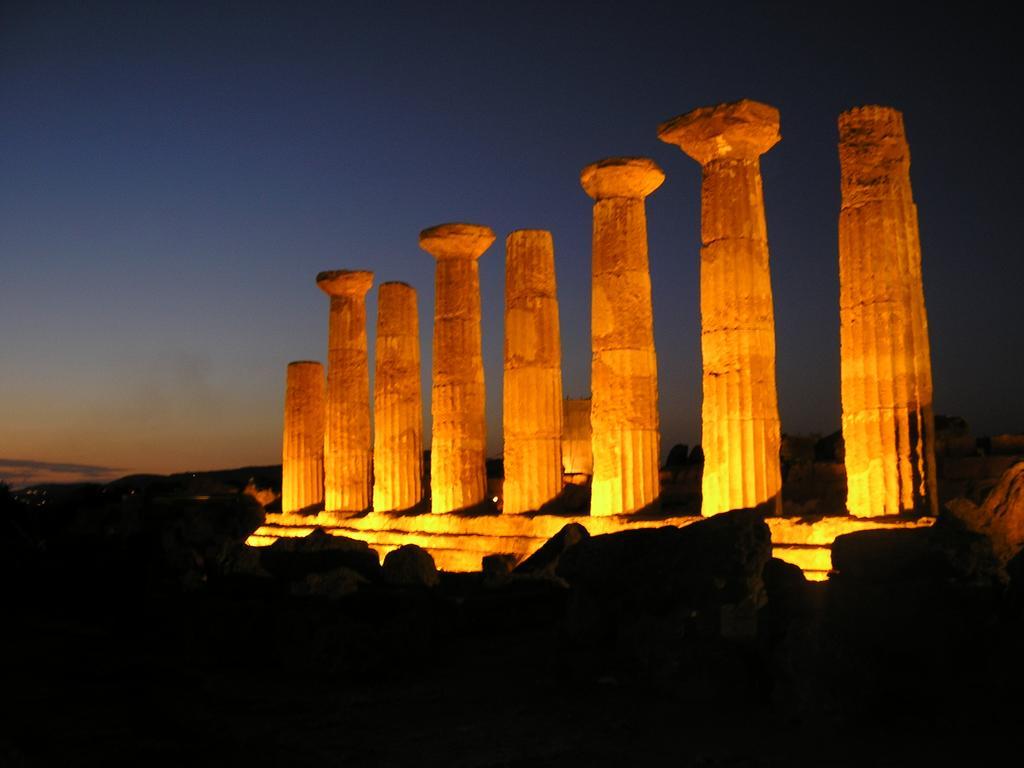 Sicily Suite ปอร์โต เอมเปโดเกล ภายนอก รูปภาพ